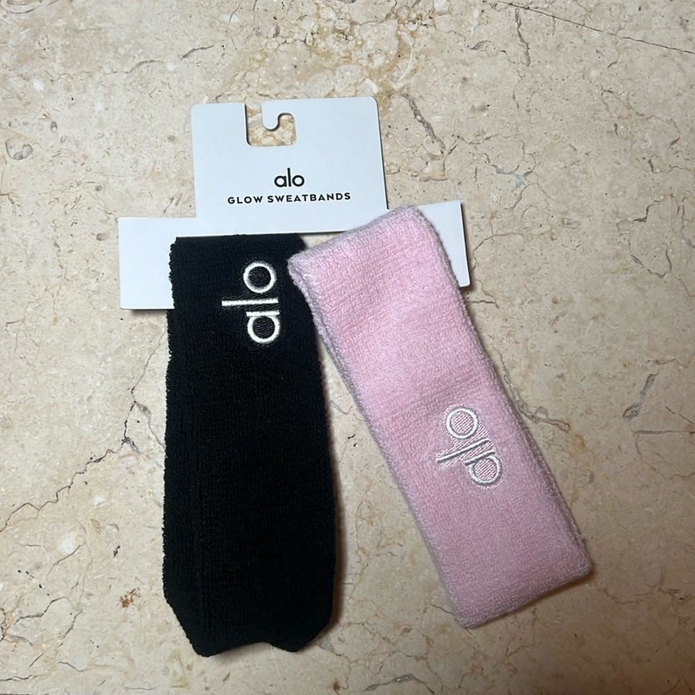 Alo yoga sweatbands